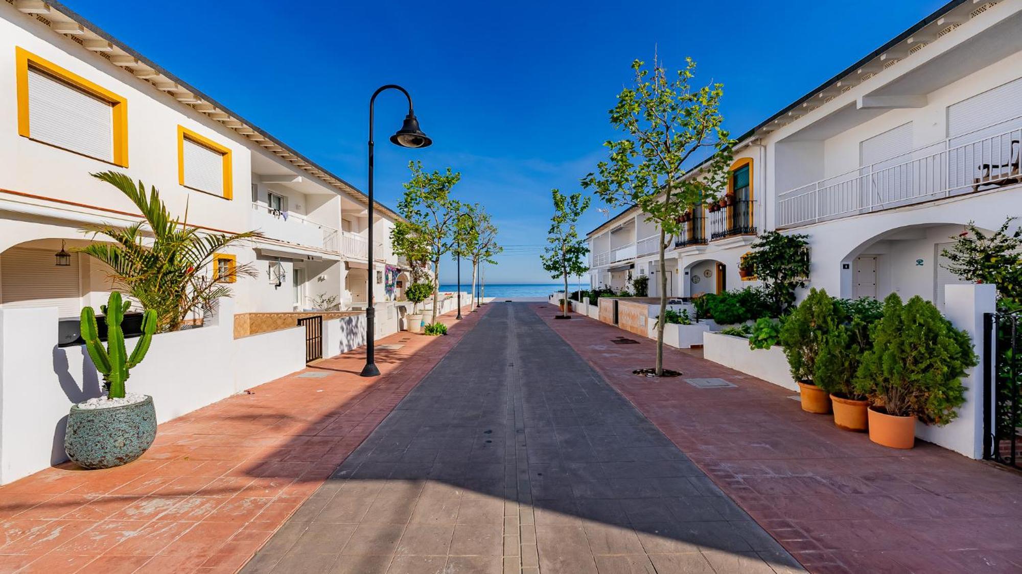La Familia Beach House La Cala Ла-Кала-де-Михас Экстерьер фото