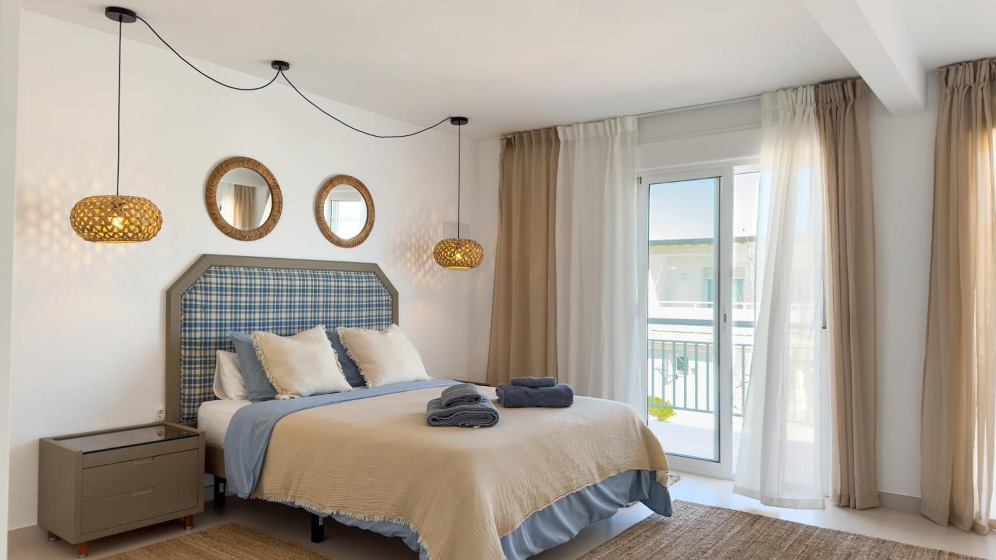 La Familia Beach House La Cala Ла-Кала-де-Михас Экстерьер фото